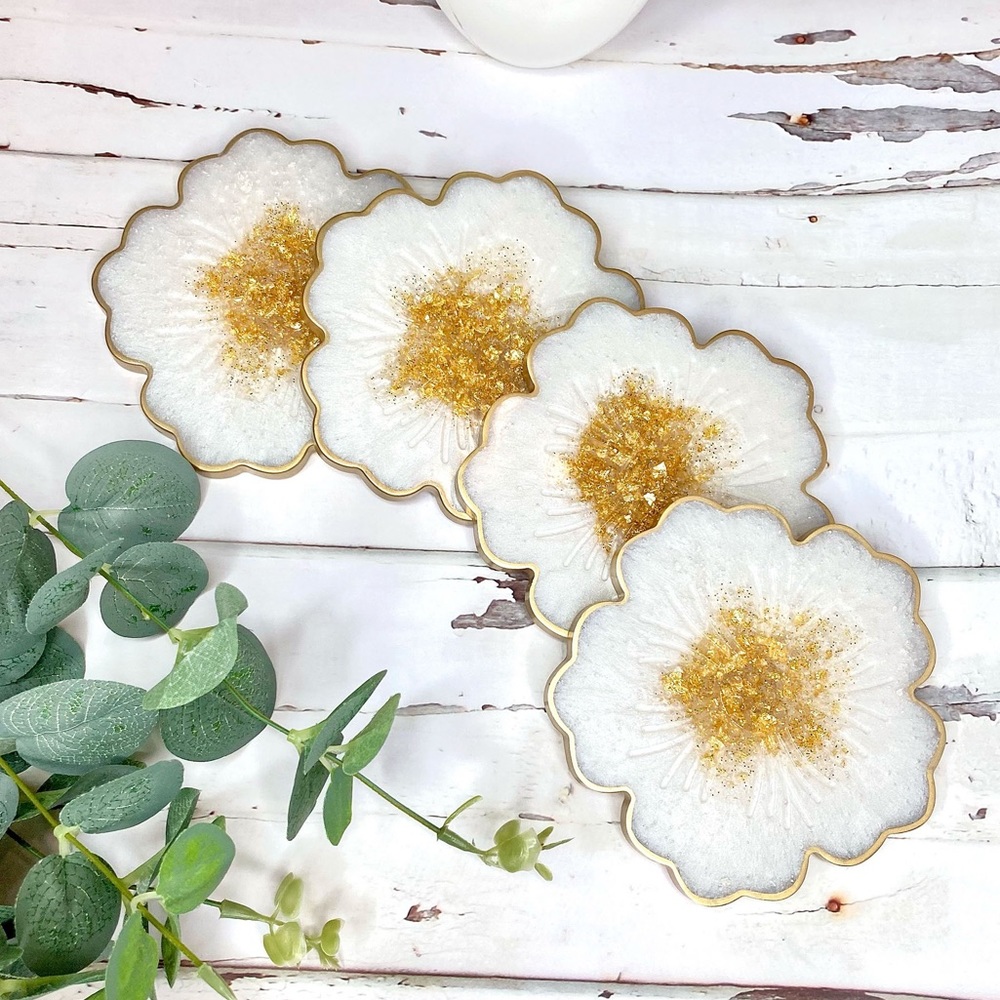 White | Gold Flower Coasters - Set of 4 - Picture 7 of 14